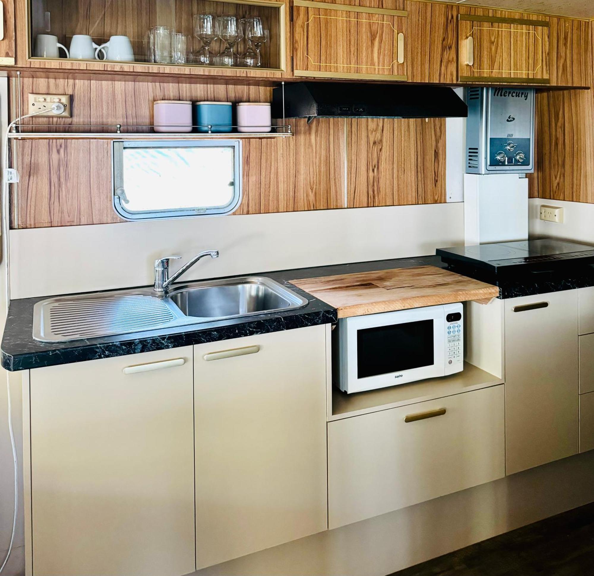 Mornington Peninsula Retro Caravans Рай Номер фото